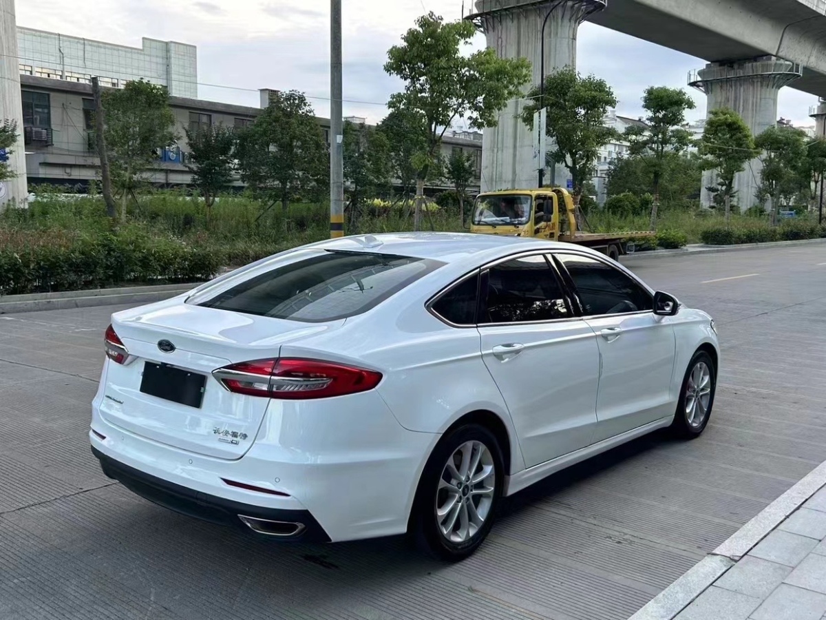 福特 蒙迪歐  2020款 EcoBoost 180 時(shí)尚型圖片