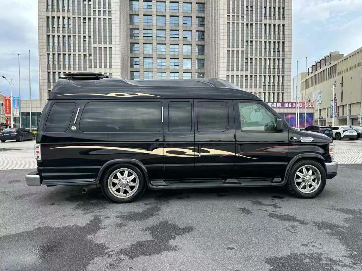 福特 E350  2011款 5.4L 普通游艇版圖片