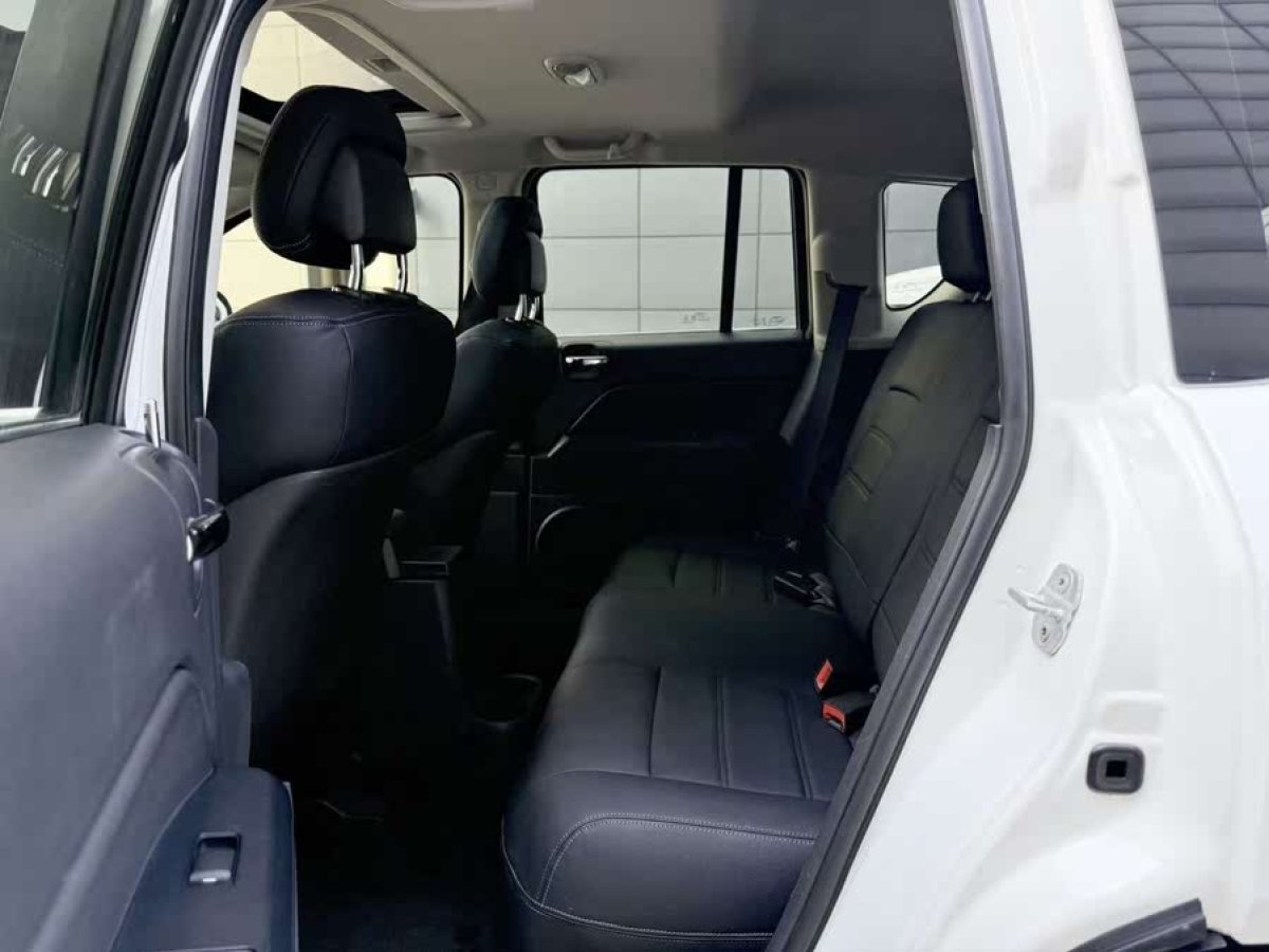 Jeep 指南者  2014款 2.0L 兩驅運動版圖片