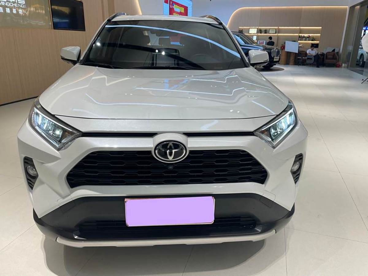 豐田 RAV4榮放  2021款 2.0L CVT兩驅(qū)風(fēng)尚PLUS版圖片