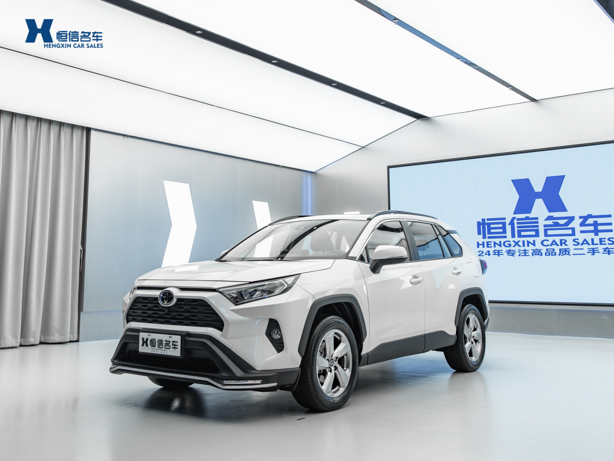 豐田 RAV4  2018款 榮放 2.0L CVT兩驅(qū)風(fēng)尚版圖片