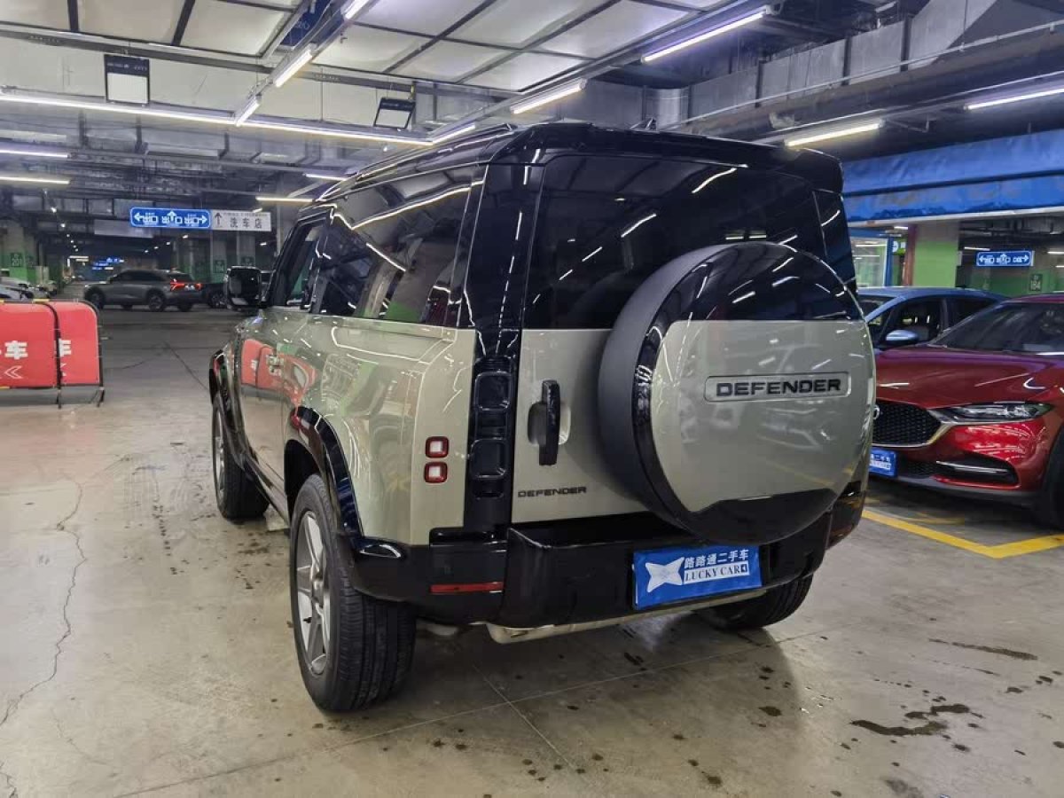 路虎 衛(wèi)士  2022款 90 2.0T P300 SE圖片