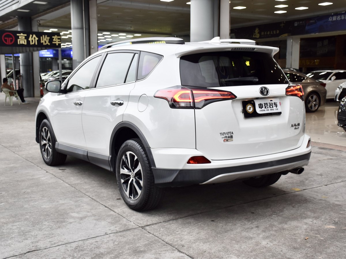 2018年7月豐田 RAV4  2016款 榮放 2.0L CVT四驅(qū)新銳版