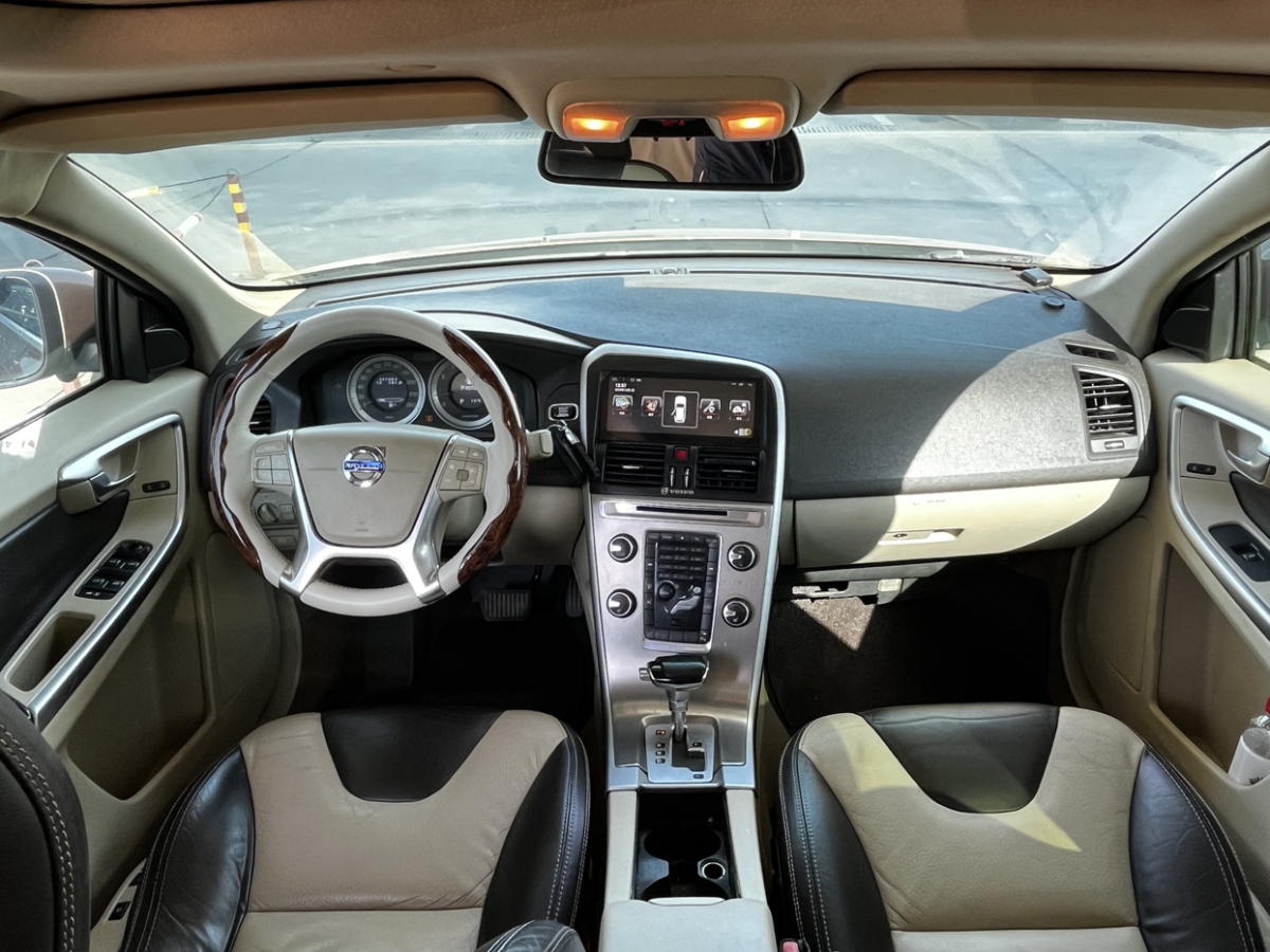 沃爾沃 XC60  2015款 T5 智進(jìn)版圖片