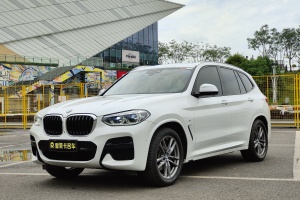 寶馬X3 寶馬  xDrive30i 領(lǐng)先型 M運(yùn)動套裝