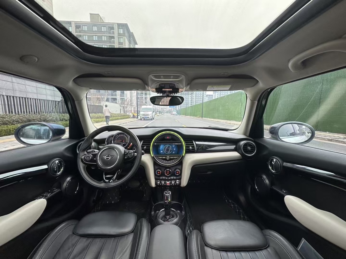 MINI COUNTRYMAN  2020款 2.0T COOPER S ALL4 極地版圖片