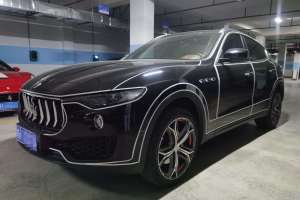 Levante 玛莎拉蒂  3.0T 350Hp 标准版