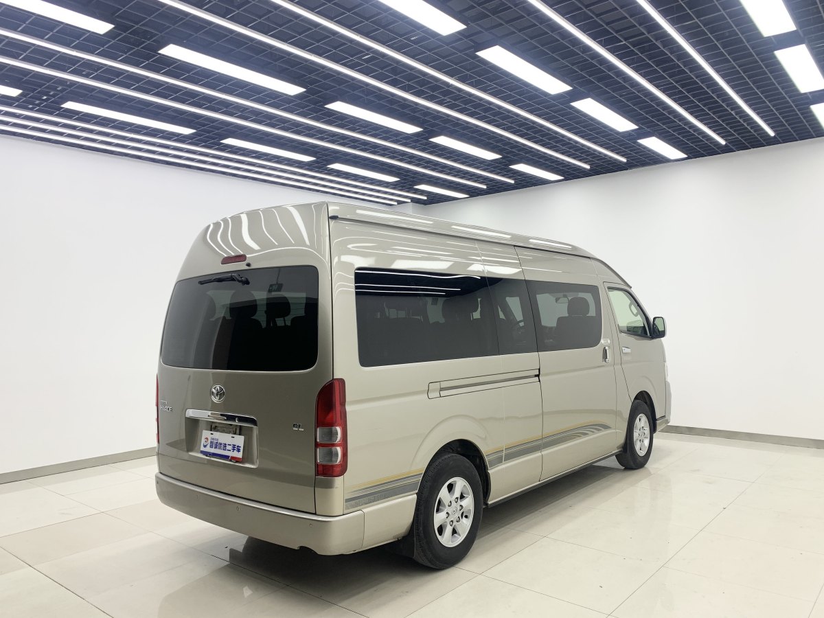 豐田 HIACE  2011款 2.7L自動(dòng)標(biāo)準(zhǔn)版13座圖片