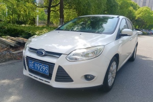 福克斯 福特 三廂 1.6L 自動(dòng)舒適型