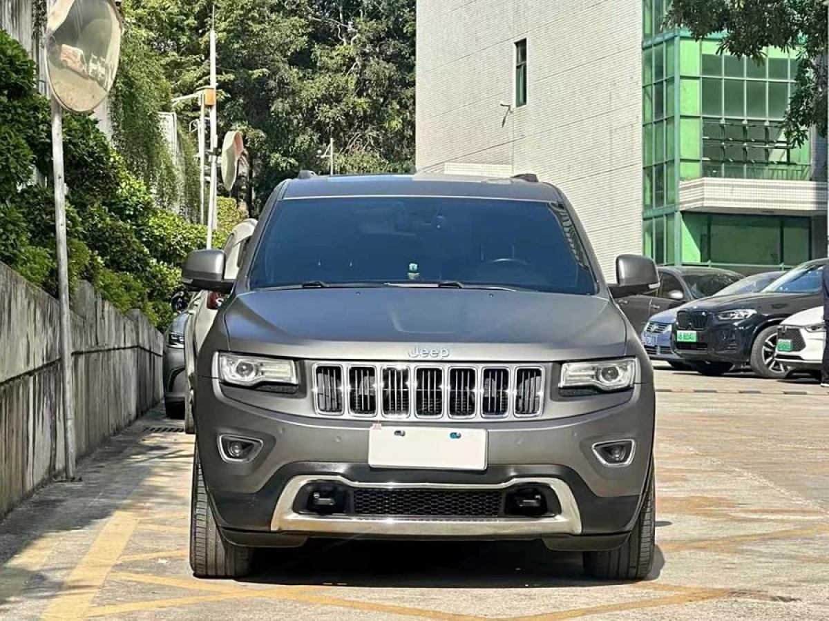 Jeep 大切諾基  2014款 3.0L 舒享導(dǎo)航版圖片