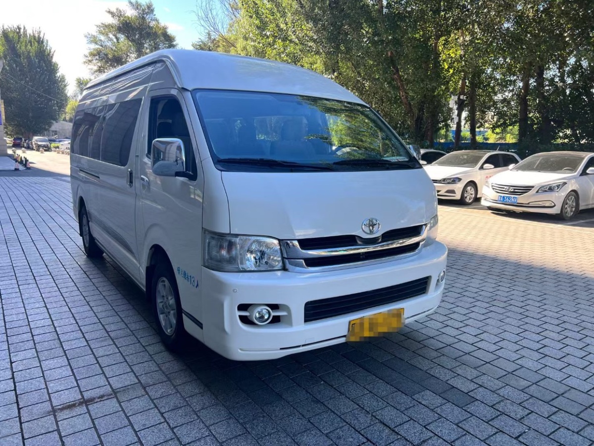 2009年12月豐田 HIACE  2011款 2.7L自動(dòng)標(biāo)準(zhǔn)版13座