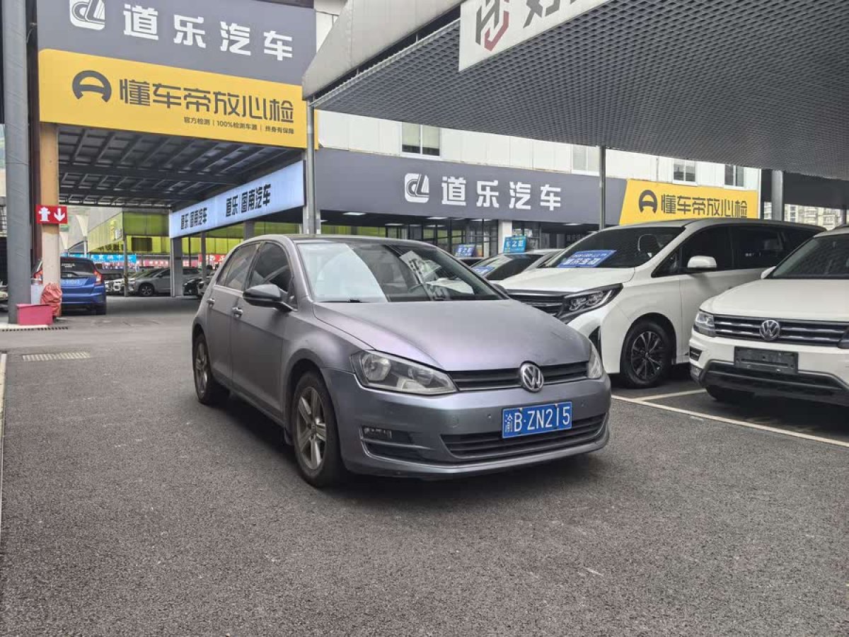 大眾 高爾夫  2017款 230TSI 自動舒適百萬輛紀(jì)念版圖片
