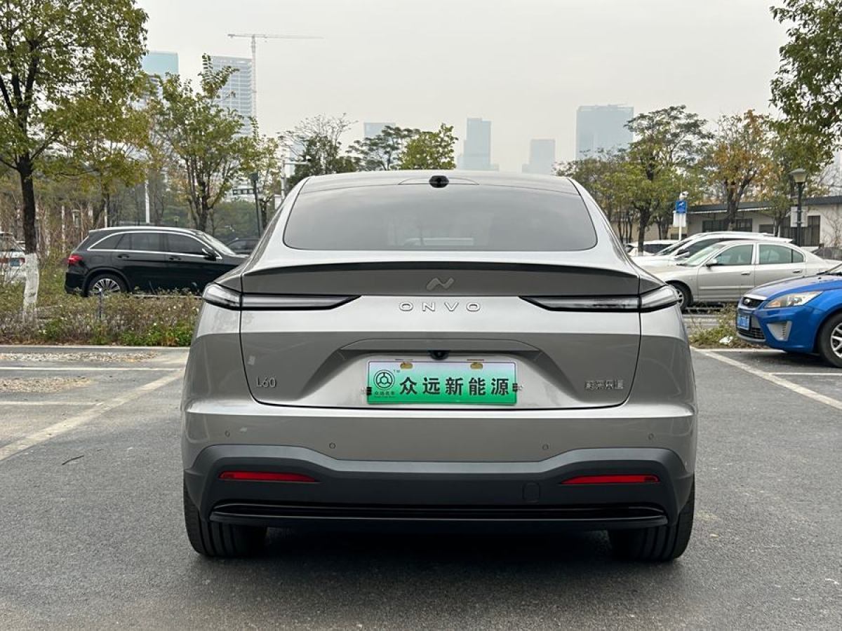 蔚來(lái) 樂(lè)道L60  2024款 60kwh 后驅(qū)版圖片