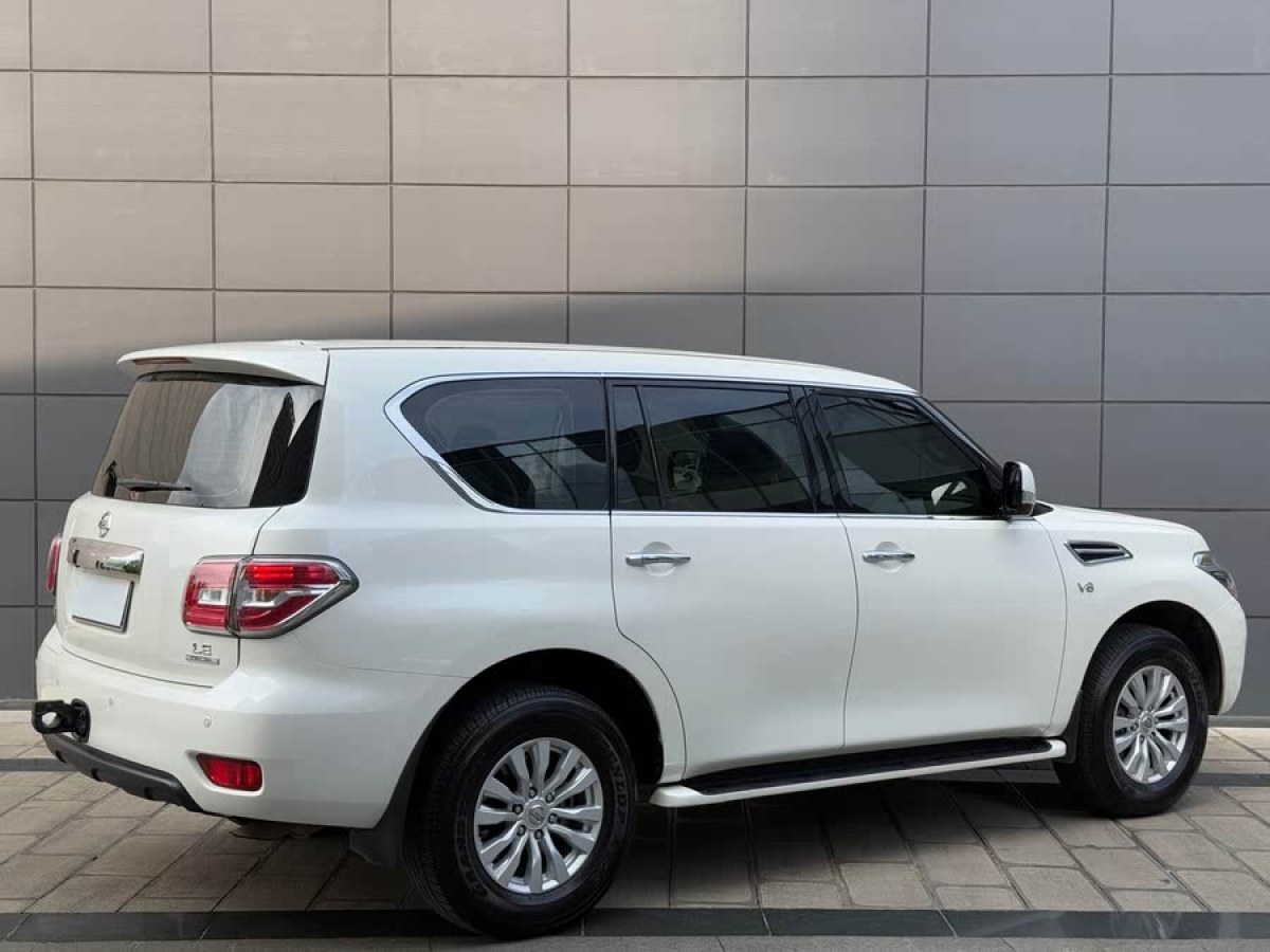 日產(chǎn) 途樂  2017款 5.6L 標(biāo)準(zhǔn)型圖片