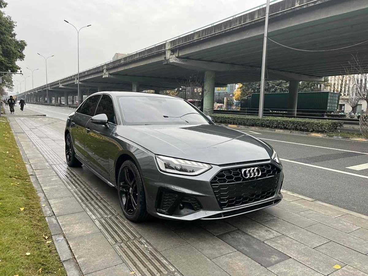 奧迪 奧迪A4L  2020款 40 TFSI quattro 豪華動(dòng)感型圖片