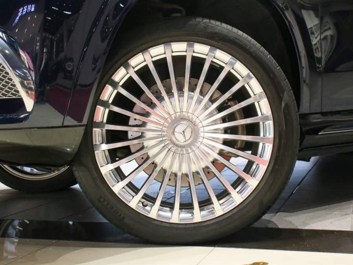 奔馳 邁巴赫GLS  2021款 GLS 600 4MATIC 禮尚版圖片