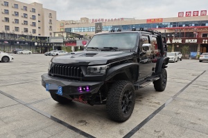 BJ40 北京 PLUS 2.3T 自動(dòng)四驅(qū)尊享版