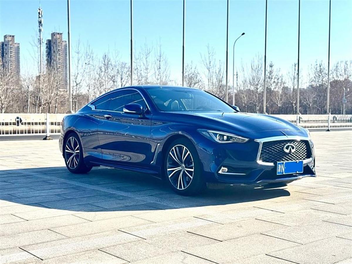 英菲尼迪 Q60  2017款 2.0T 豪華版圖片