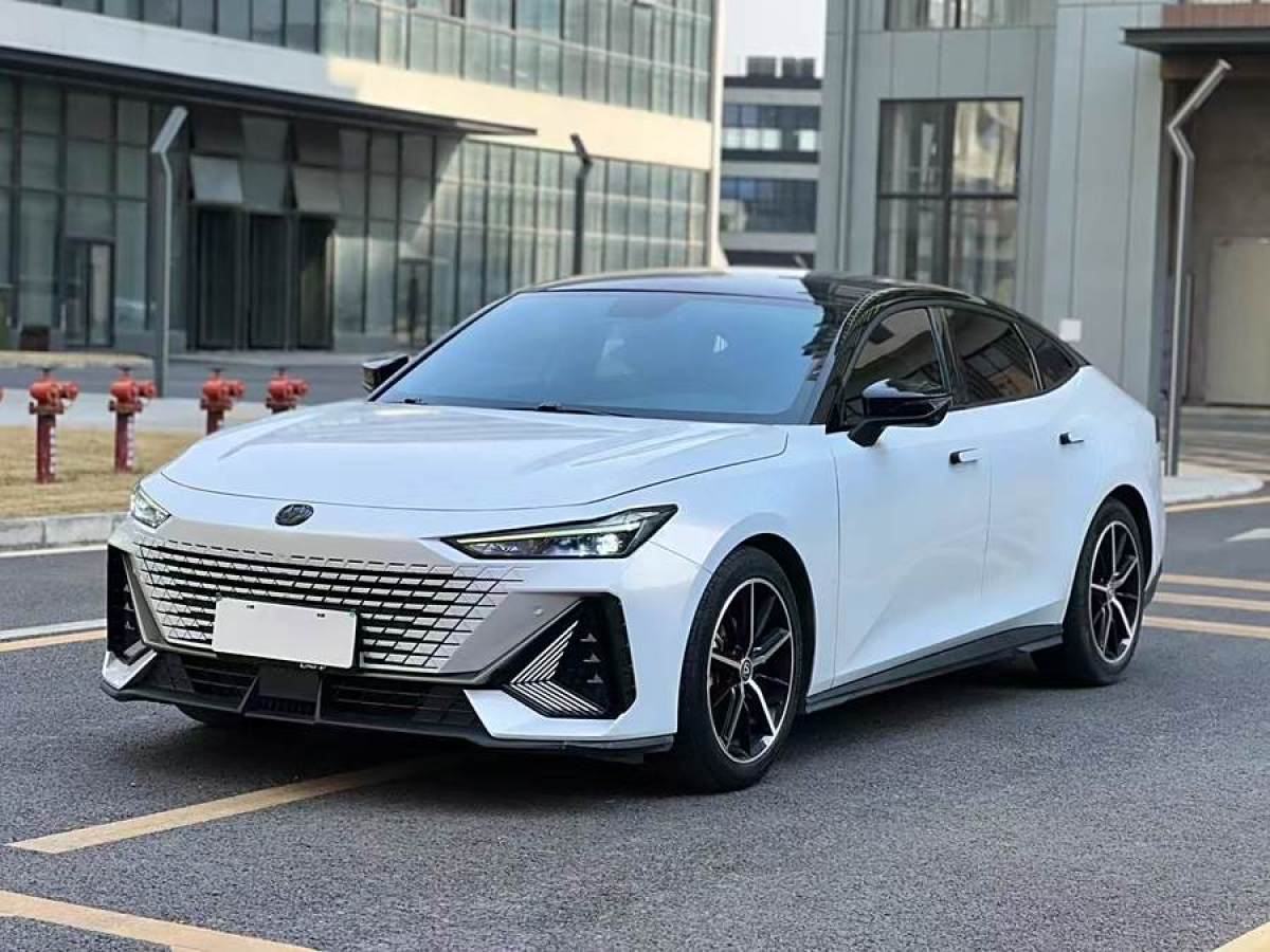 2022年11月長(zhǎng)安 長(zhǎng)安UNI-V  2022款 1.5T 尊貴型