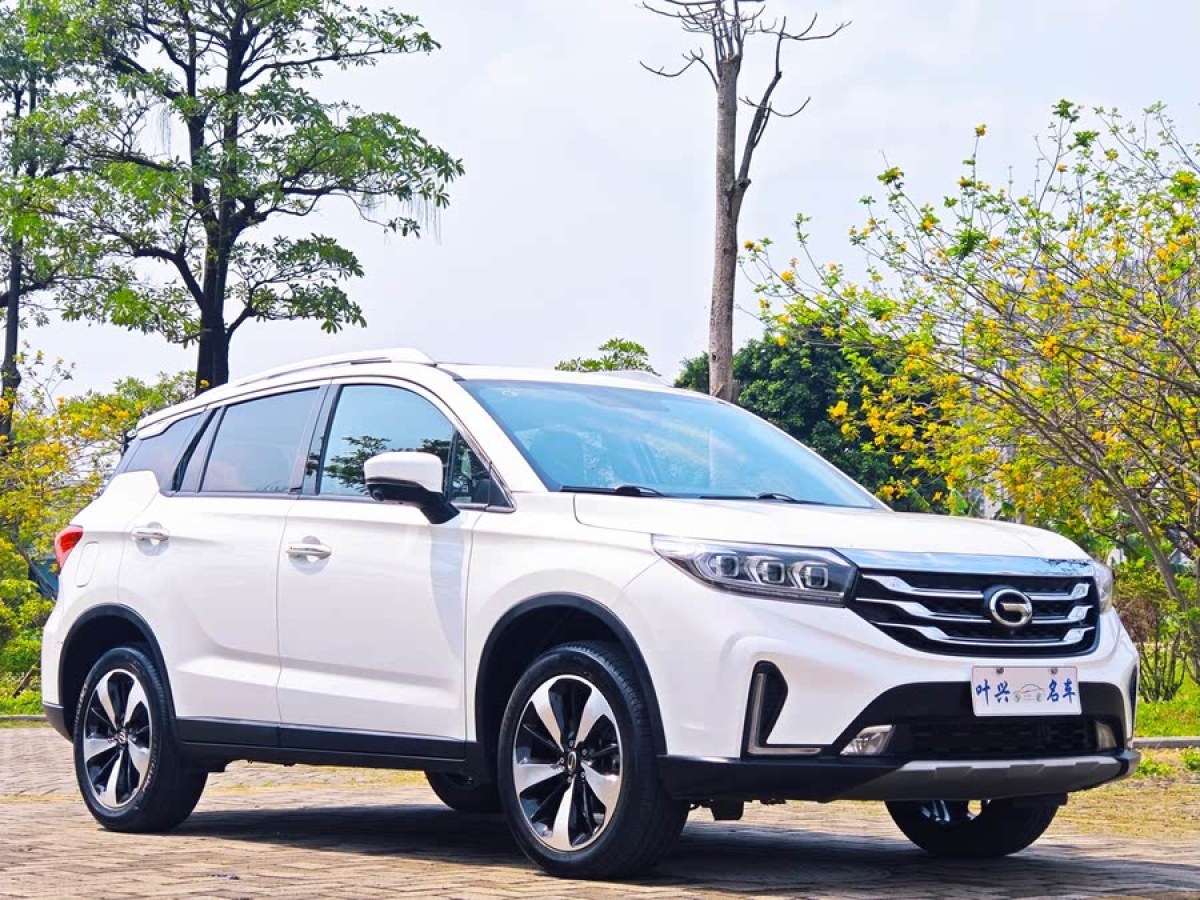 廣汽傳祺 GS4  2018款 235T 自動(dòng)兩驅(qū)至尊版圖片