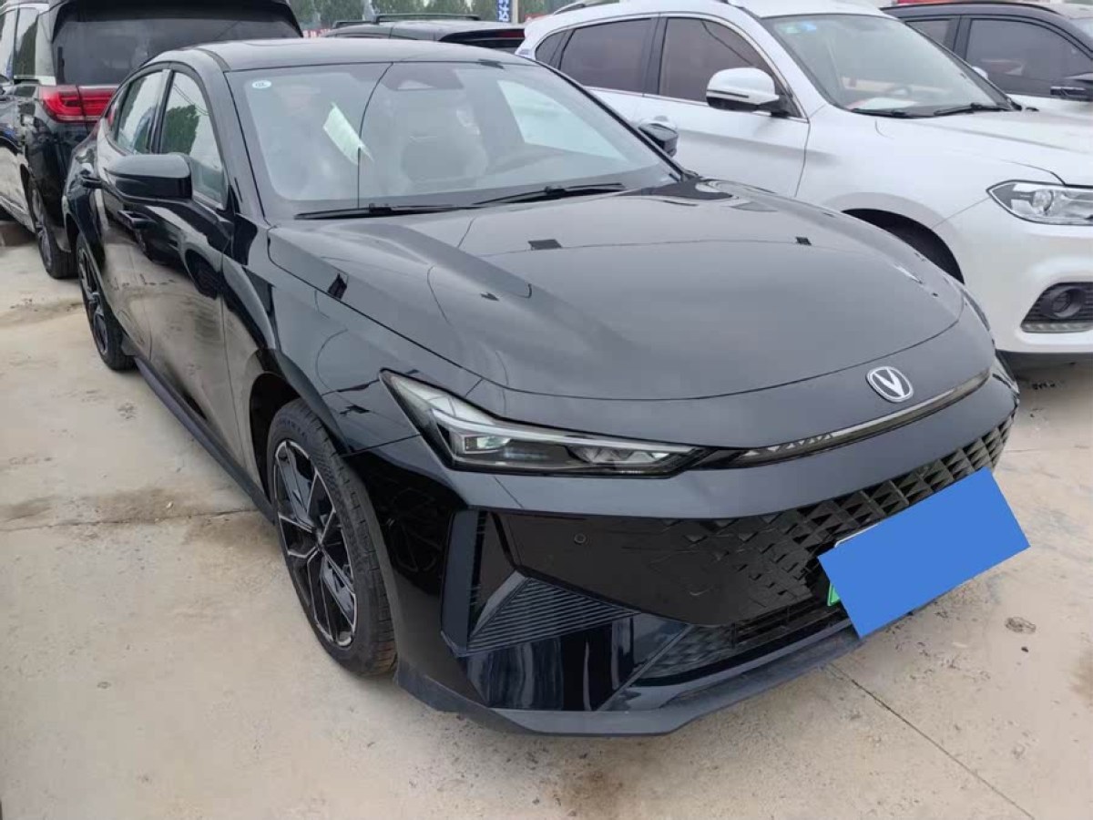 長安 長安UNI-V 智電iDD  2024款 藍(lán)鯨智電iDD 136km 智酷型圖片