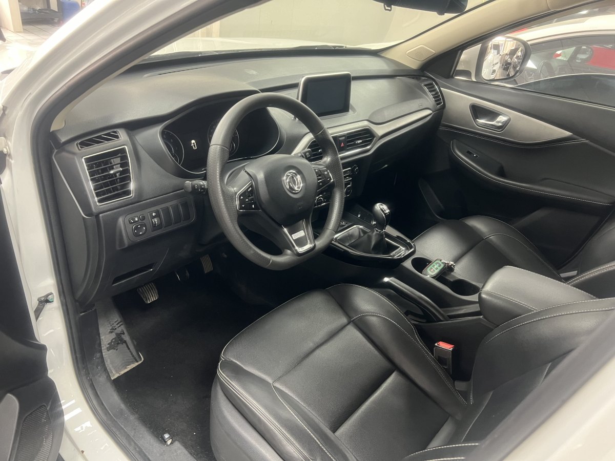 東風(fēng)風(fēng)光 S560  2018款 1.8L 手動(dòng)舒適型 7座圖片