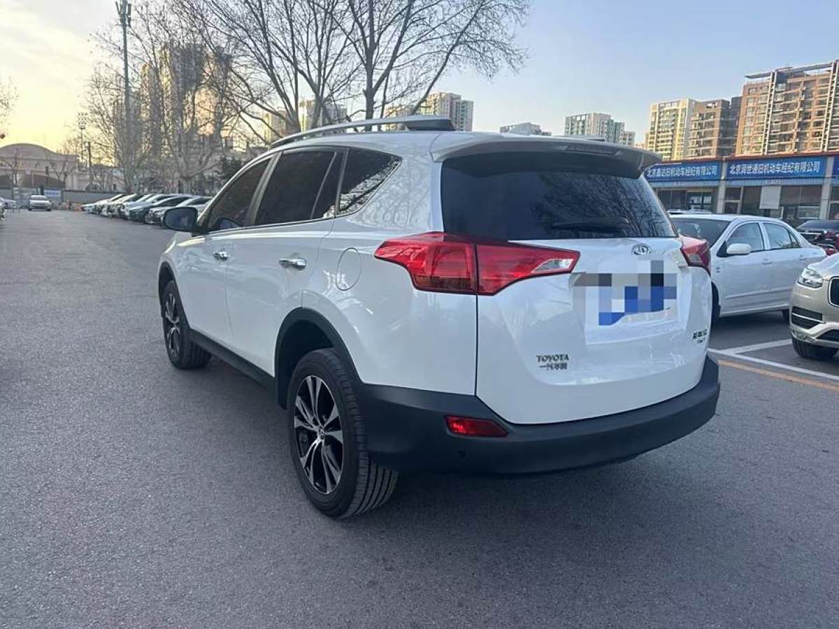 豐田 RAV4榮放  2015款 2.5L 自動(dòng)四驅(qū)精英版圖片