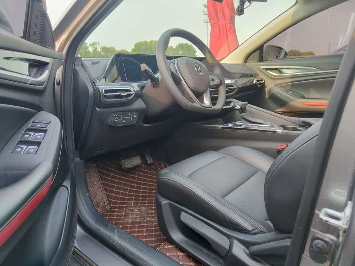 長(zhǎng)安 逸動(dòng)  2020款 PLUS 藍(lán)鯨NE 1.4T GDI DCT尊貴型圖片