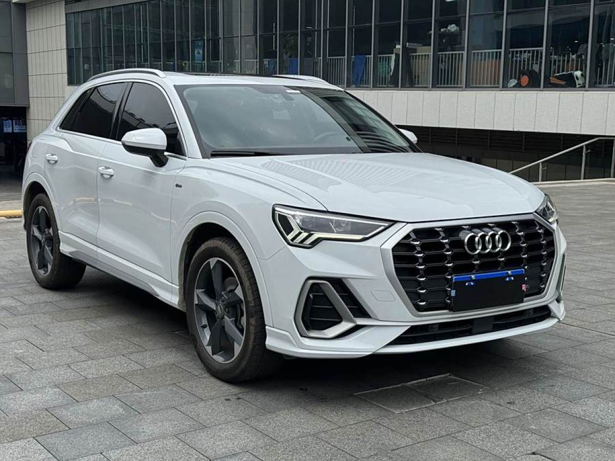 奧迪 奧迪Q3  2020款 35 TFSI 進(jìn)取動(dòng)感型圖片