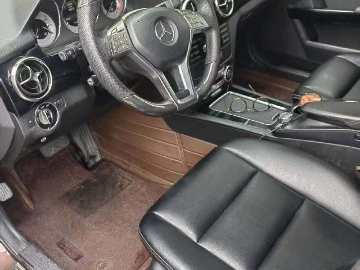 奔馳 奔馳GLK級(jí)  2015款 GLK 260 4MATIC 動(dòng)感型 極致版圖片