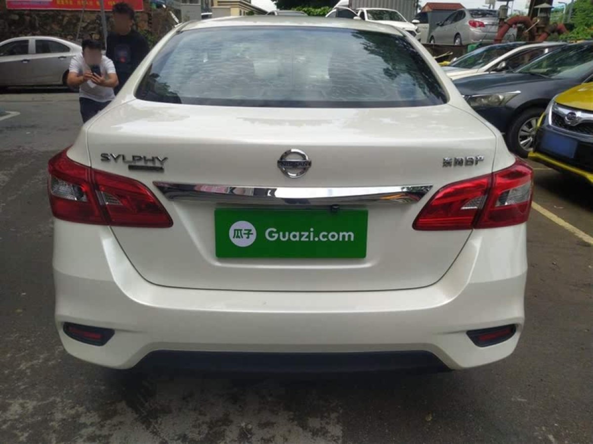 日產(chǎn) 軒逸  2019款  經(jīng)典 1.6XE CVT舒適版圖片