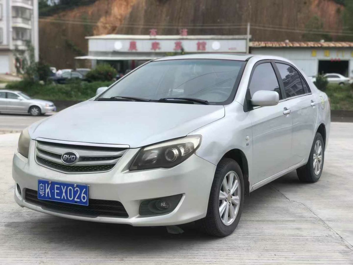 比亞迪 L3  2012款 1.5L 手動尊貴型圖片