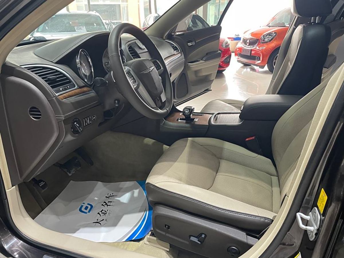 克萊斯勒 300C  2013款 3.6L 尊享版圖片