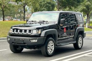 BJ40 北京 40L 2.0T 手動柴油四驅(qū)尊貴版