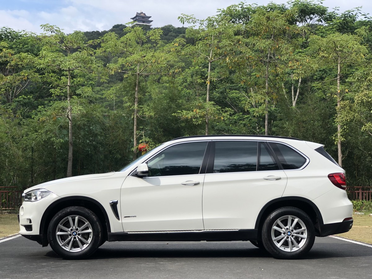 寶馬 寶馬x5 2015款 xdrive28i 白色 手動擋對價格不滿意?