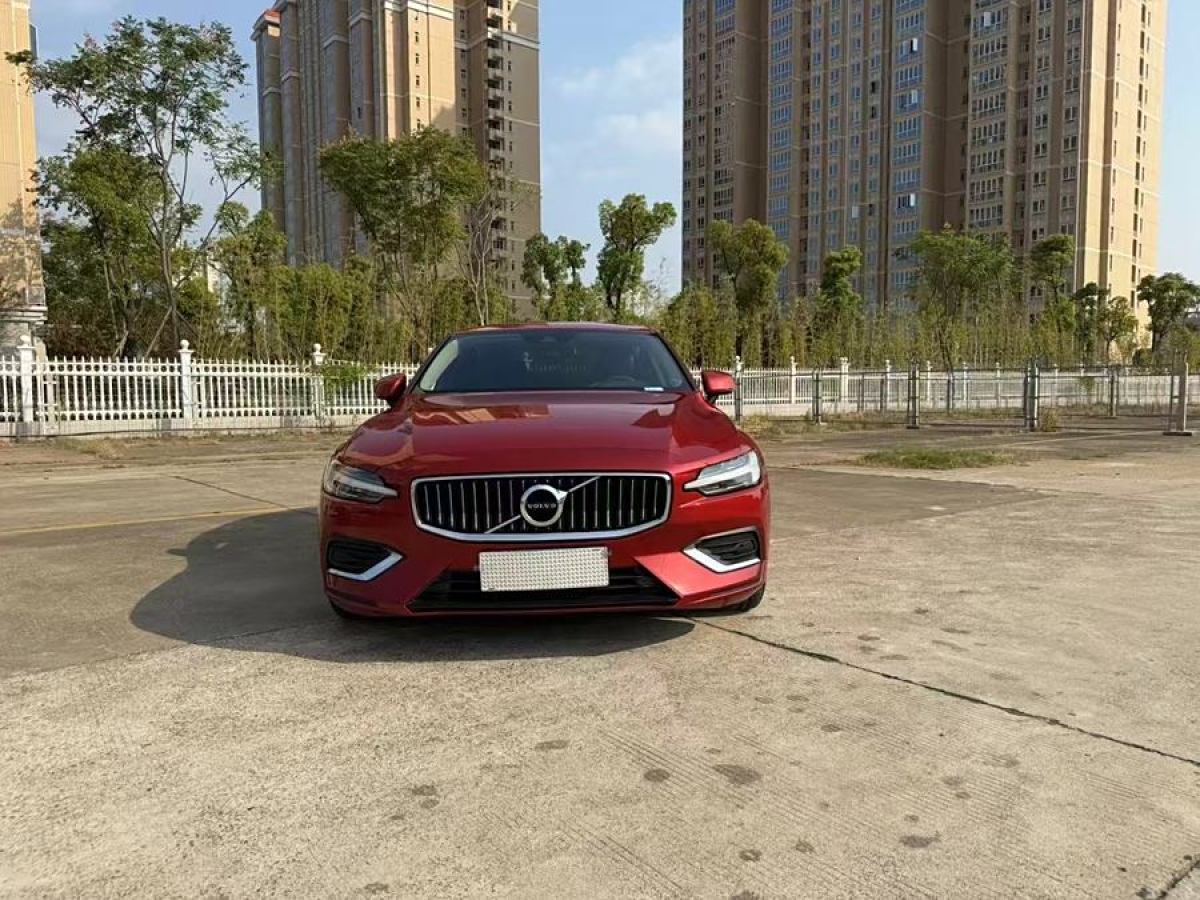 沃爾沃 S60L  2020款 T4 智逸豪華版圖片