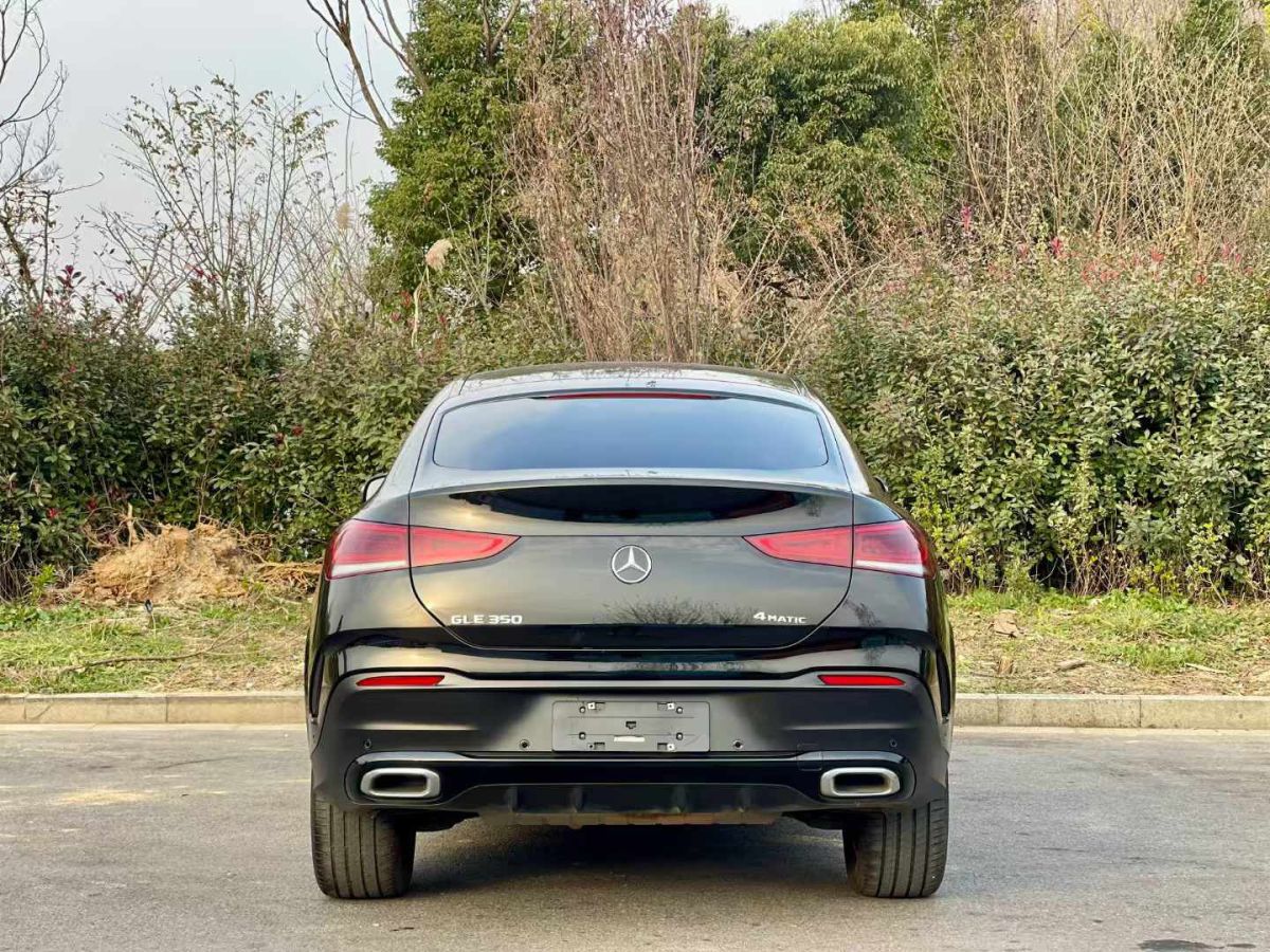 奔馳 奔馳GLC  2023款 GLC 300 4MATIC 轎跑SUV圖片