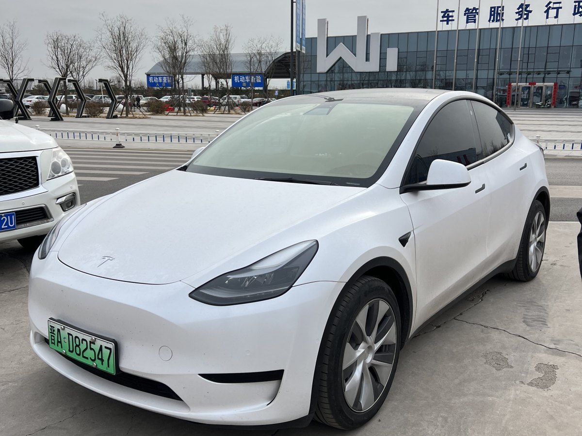 特斯拉 Model 3  2022款 后輪驅(qū)動(dòng)版圖片