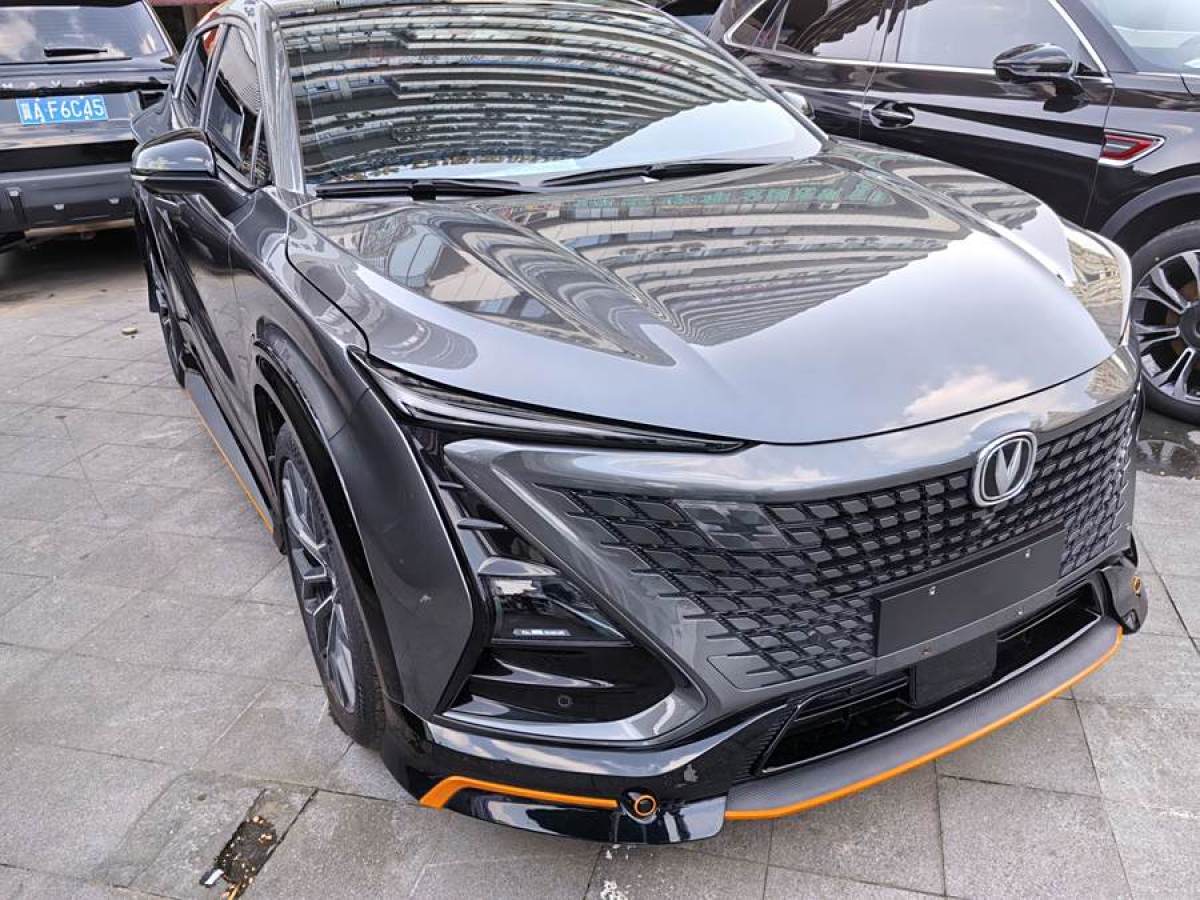 長(zhǎng)安 UNI-T  2022款 1.5T 旗艦型圖片