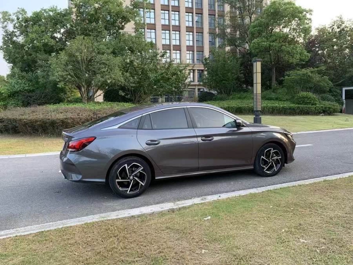名爵 名爵5  2021款 300TGI DCT青奢風(fēng)潮版圖片