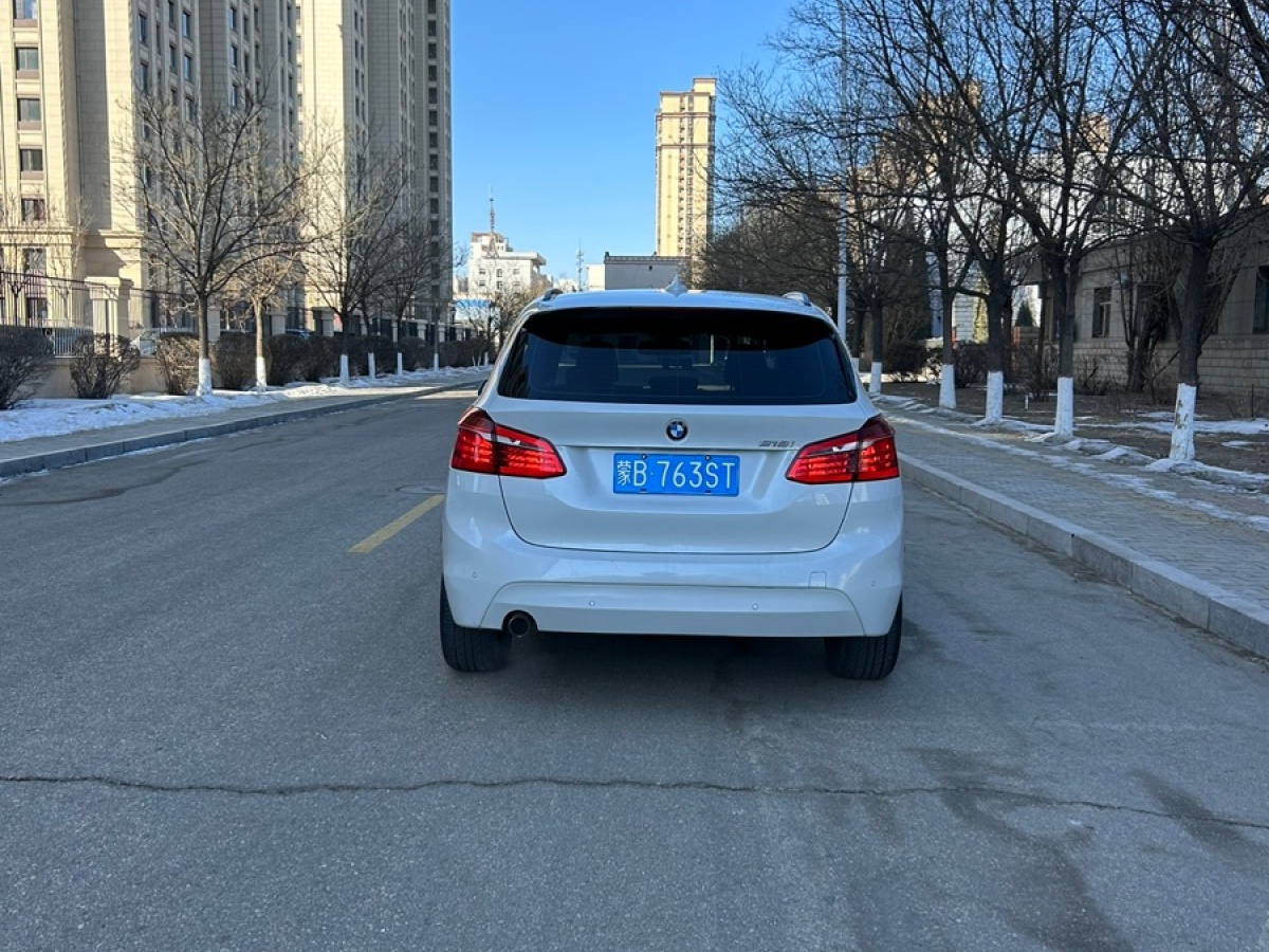 2015年12月宝马 宝马2系旅行车  2015款 218i 运动设计套装