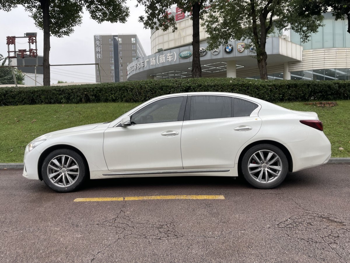 英菲尼迪 Q50L  2018款  2.0T 舒適版 國VI圖片