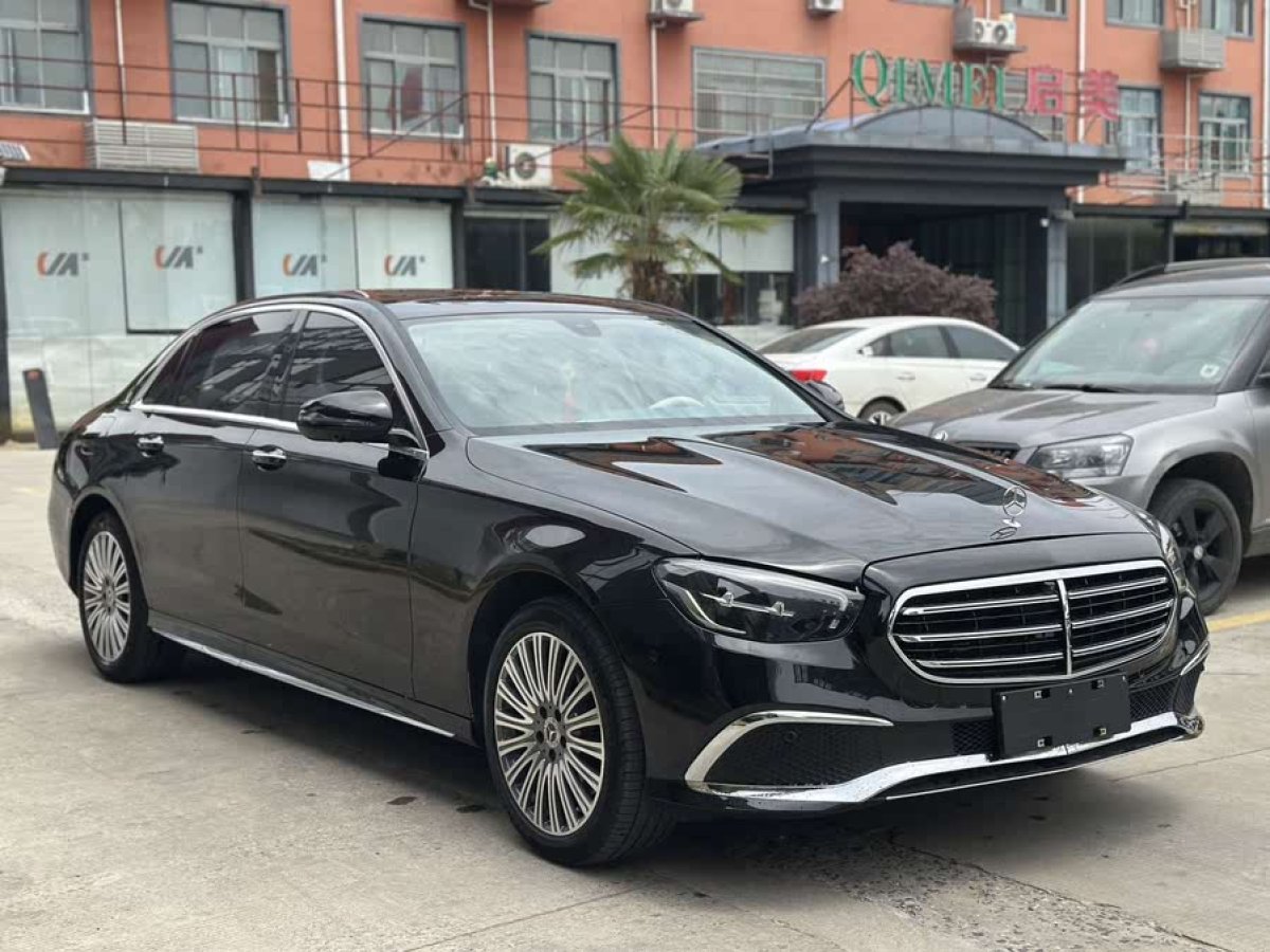 奔馳 奔馳E級  2022款 改款 E 300 L 時尚型圖片