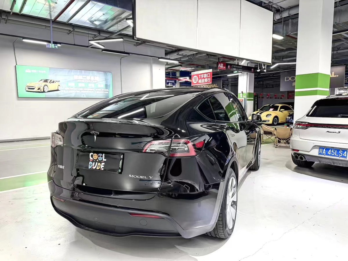 特斯拉 Model 3  2023款 后輪驅動版圖片