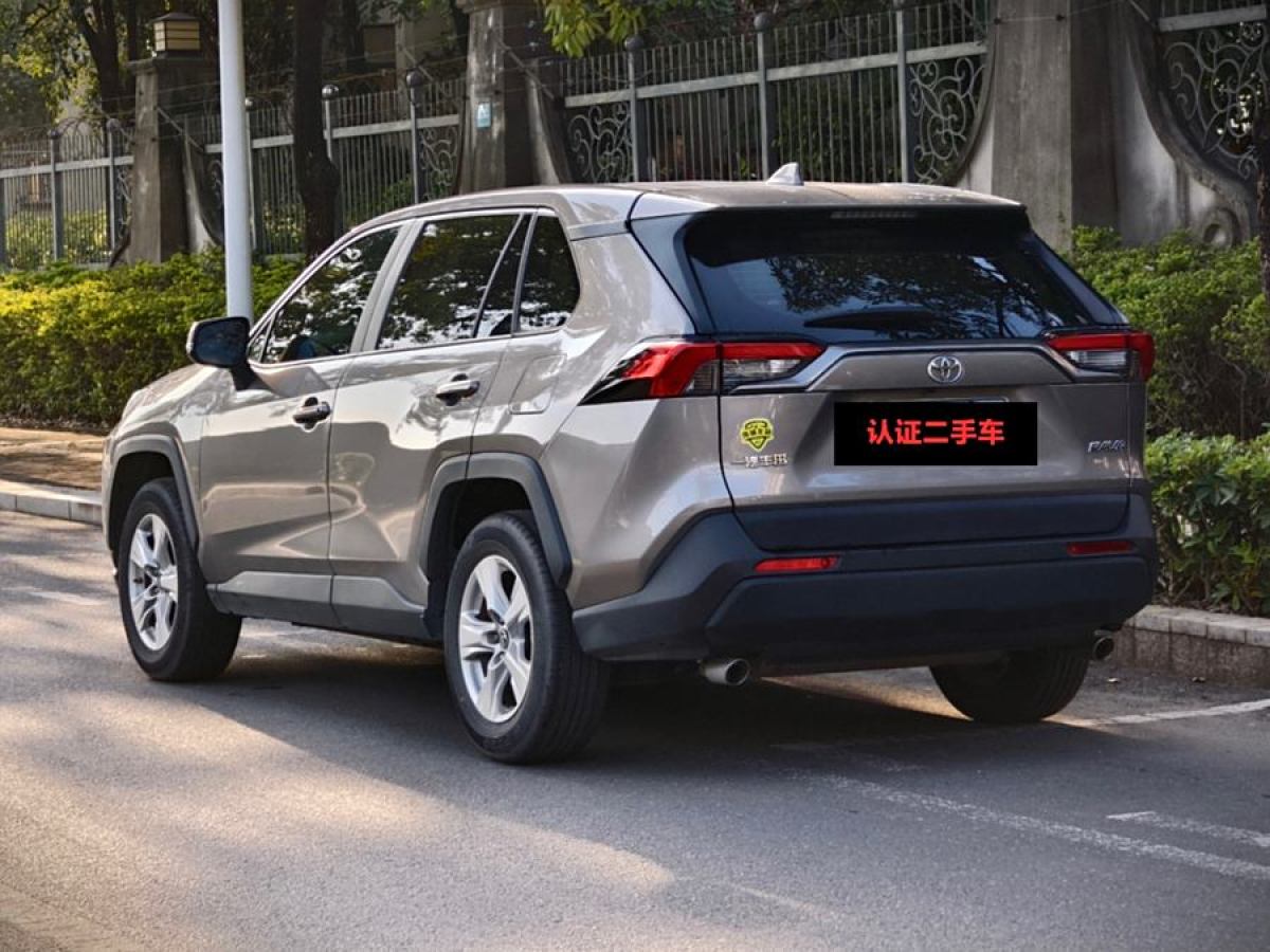 豐田 RAV4榮放  2021款 2.0L CVT兩驅(qū)都市版圖片