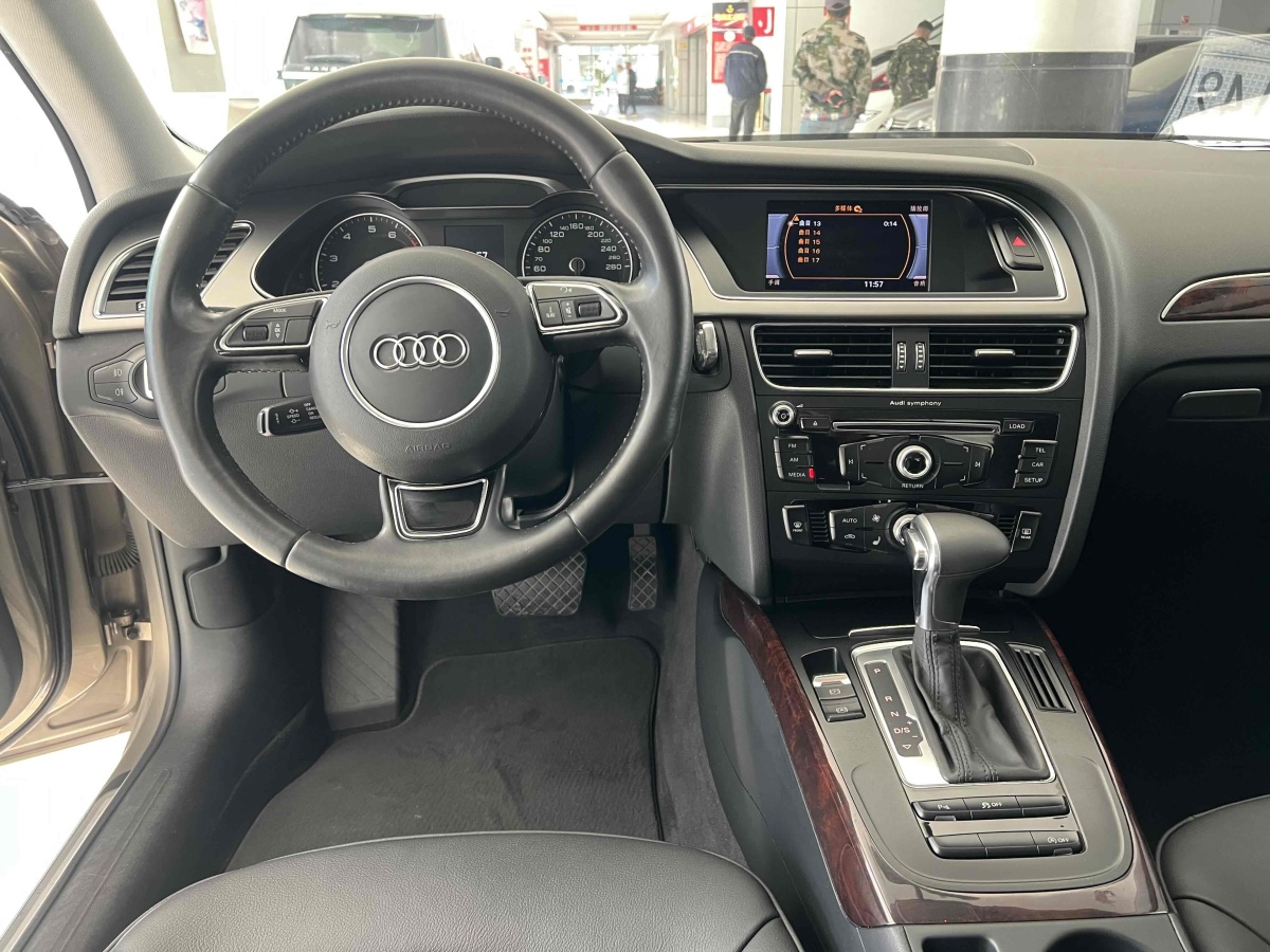 奧迪 奧迪A4L  2013款 35 TFSI 自動舒適型圖片