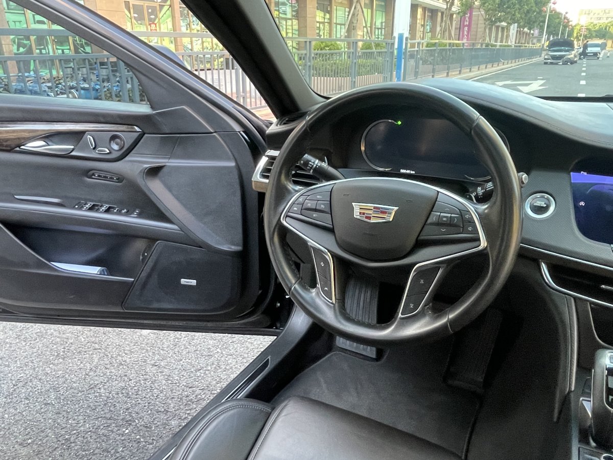 凱迪拉克 CT6  2019款 28T 豪華型圖片