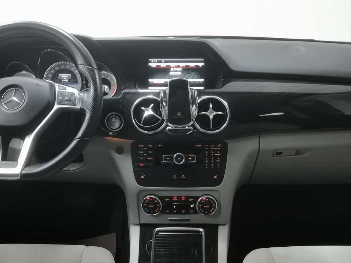 奔馳 奔馳GLK級  2015款 GLK 300 4MATIC 時尚型 極致版圖片
