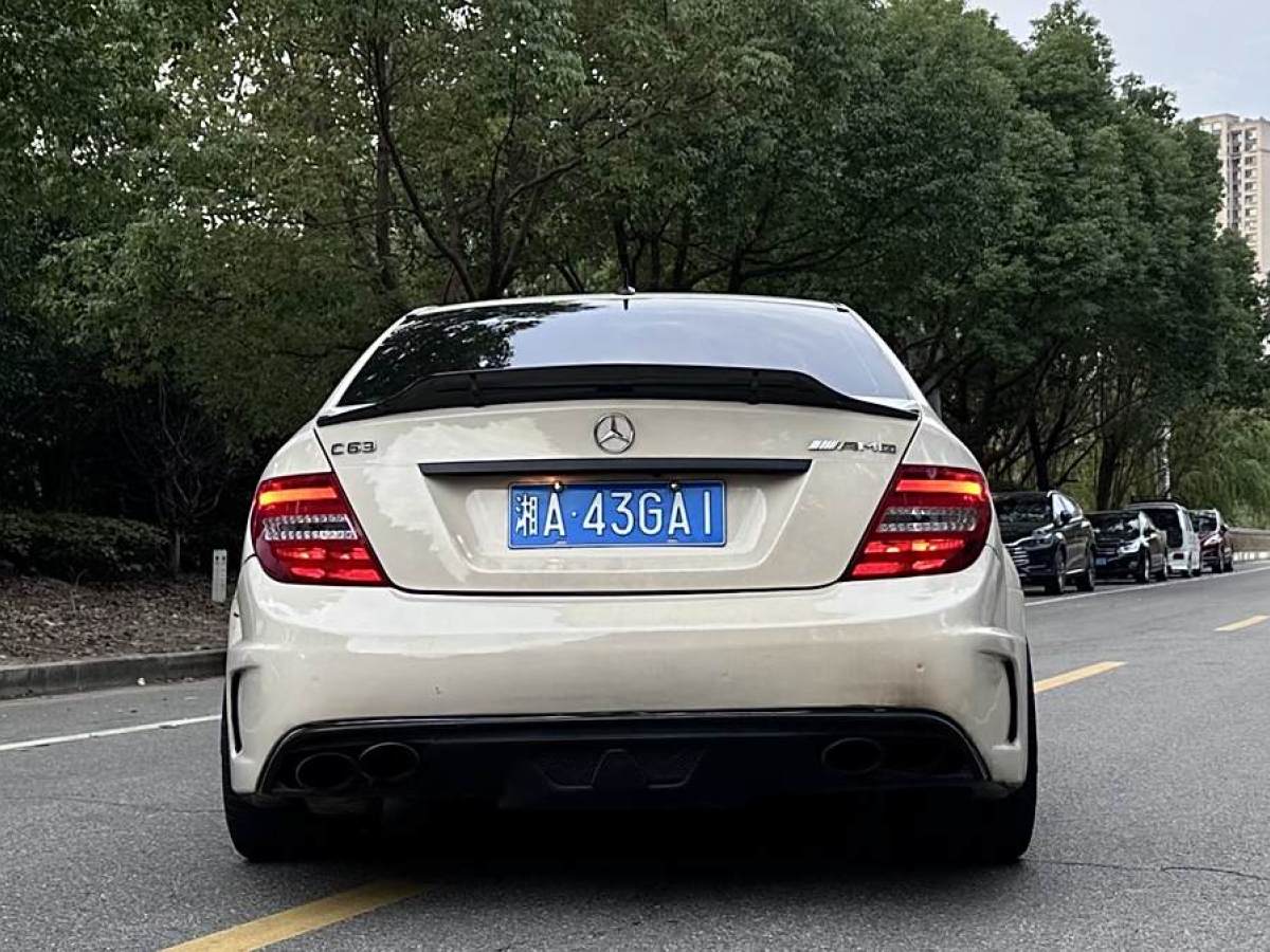 奔馳 奔馳C級AMG  2010款 AMG C 63 高性能版圖片