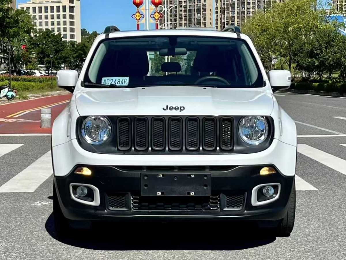 Jeep 自由俠  2018款 互聯(lián)大屏版 180T 自動高能版圖片